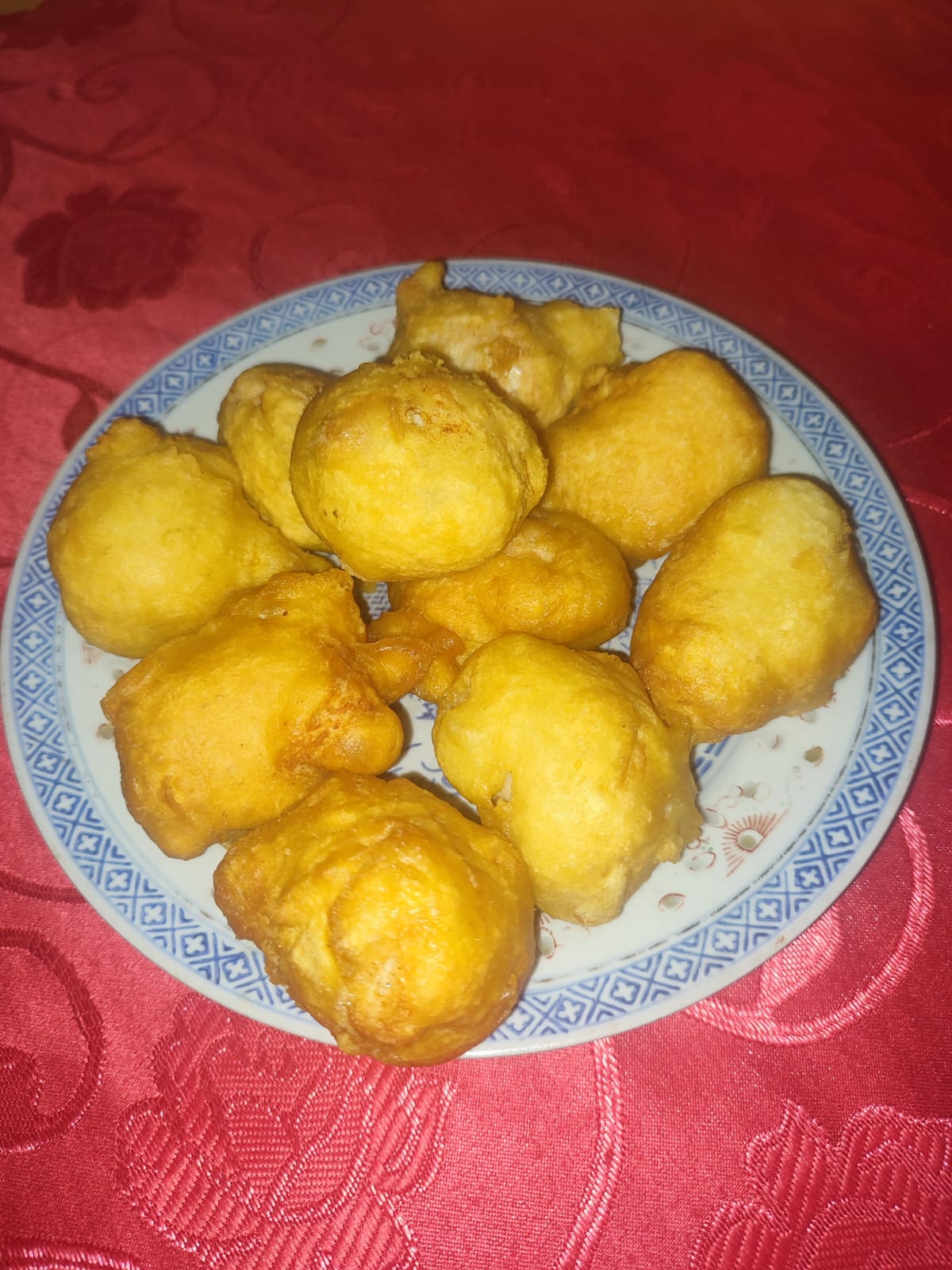 33. Buñuelos de Pollo Fritos