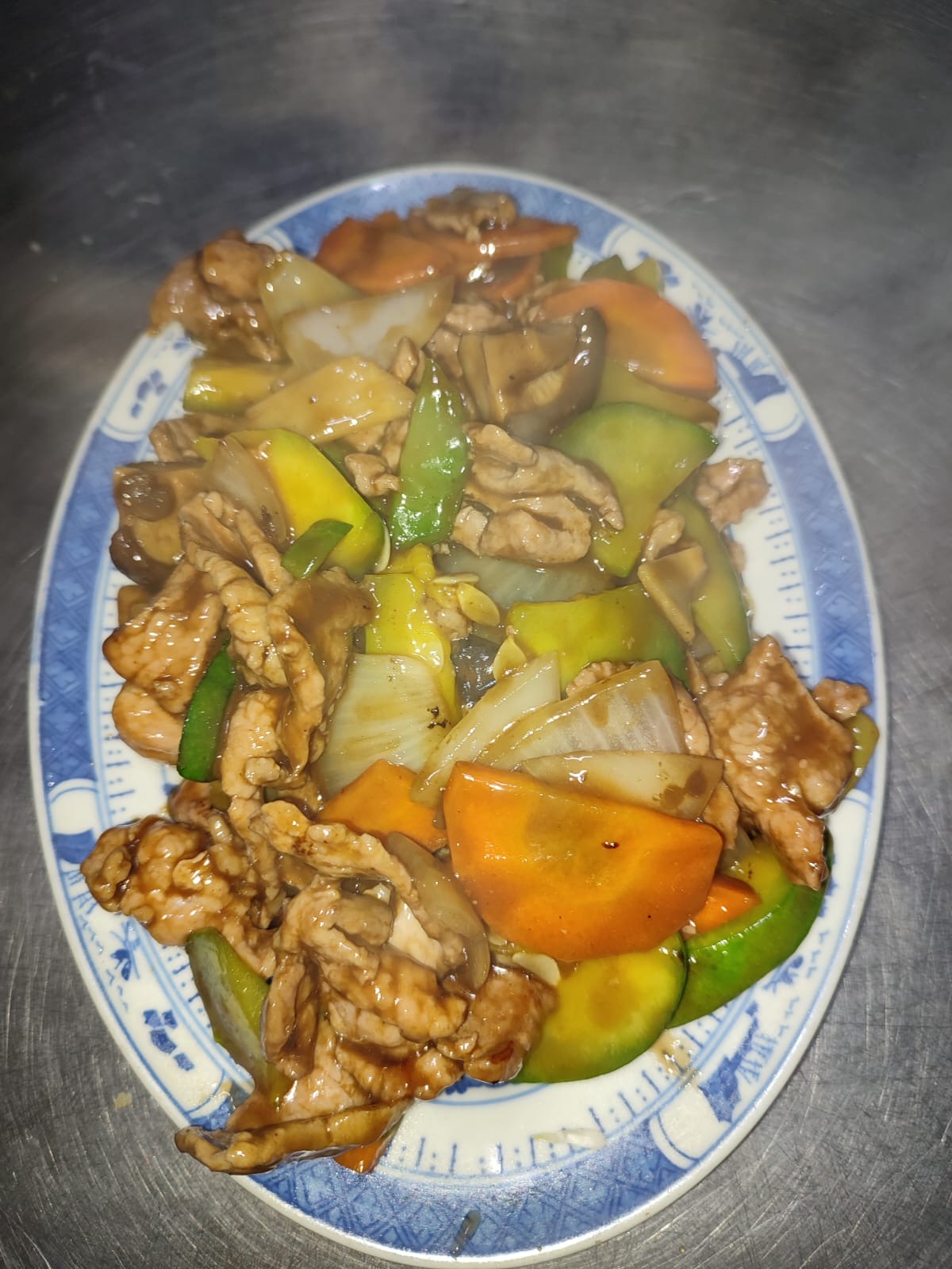 28. Pollo con Salsa de Ostras